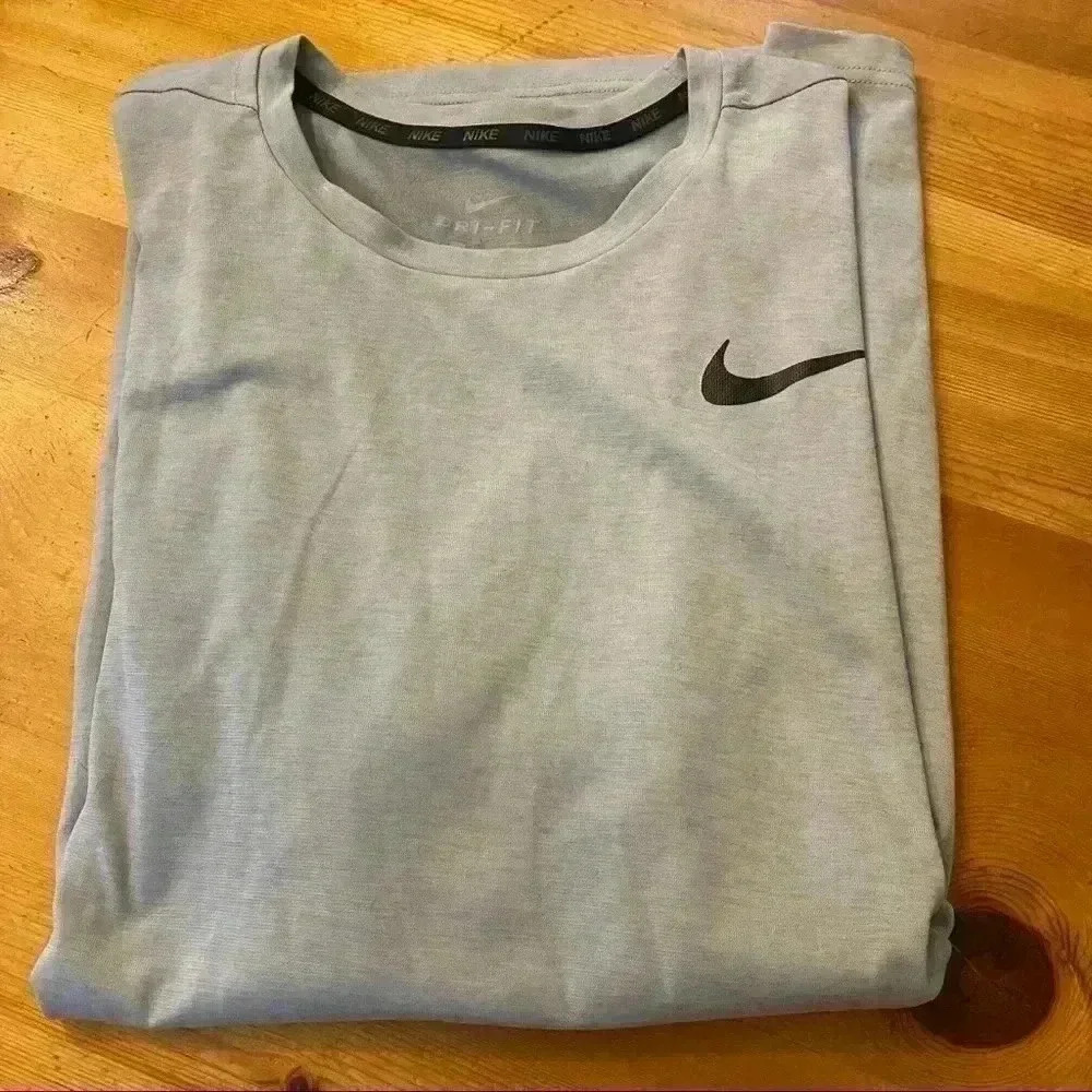 Nike dri fit T-shirt